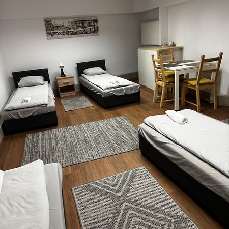 Esa Home Warsaw Ngoại thất bức ảnh