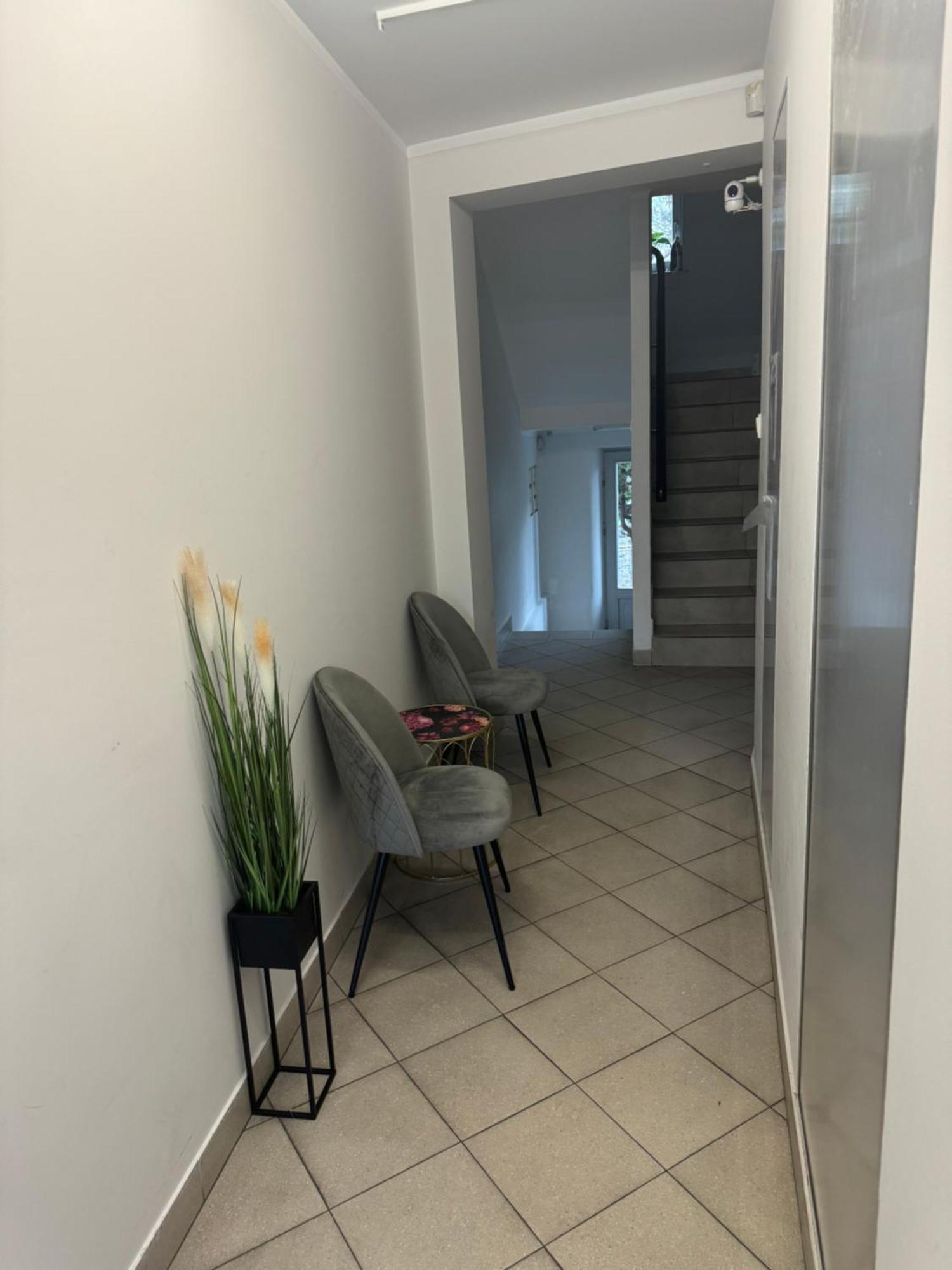 Esa Home Warsaw Ngoại thất bức ảnh