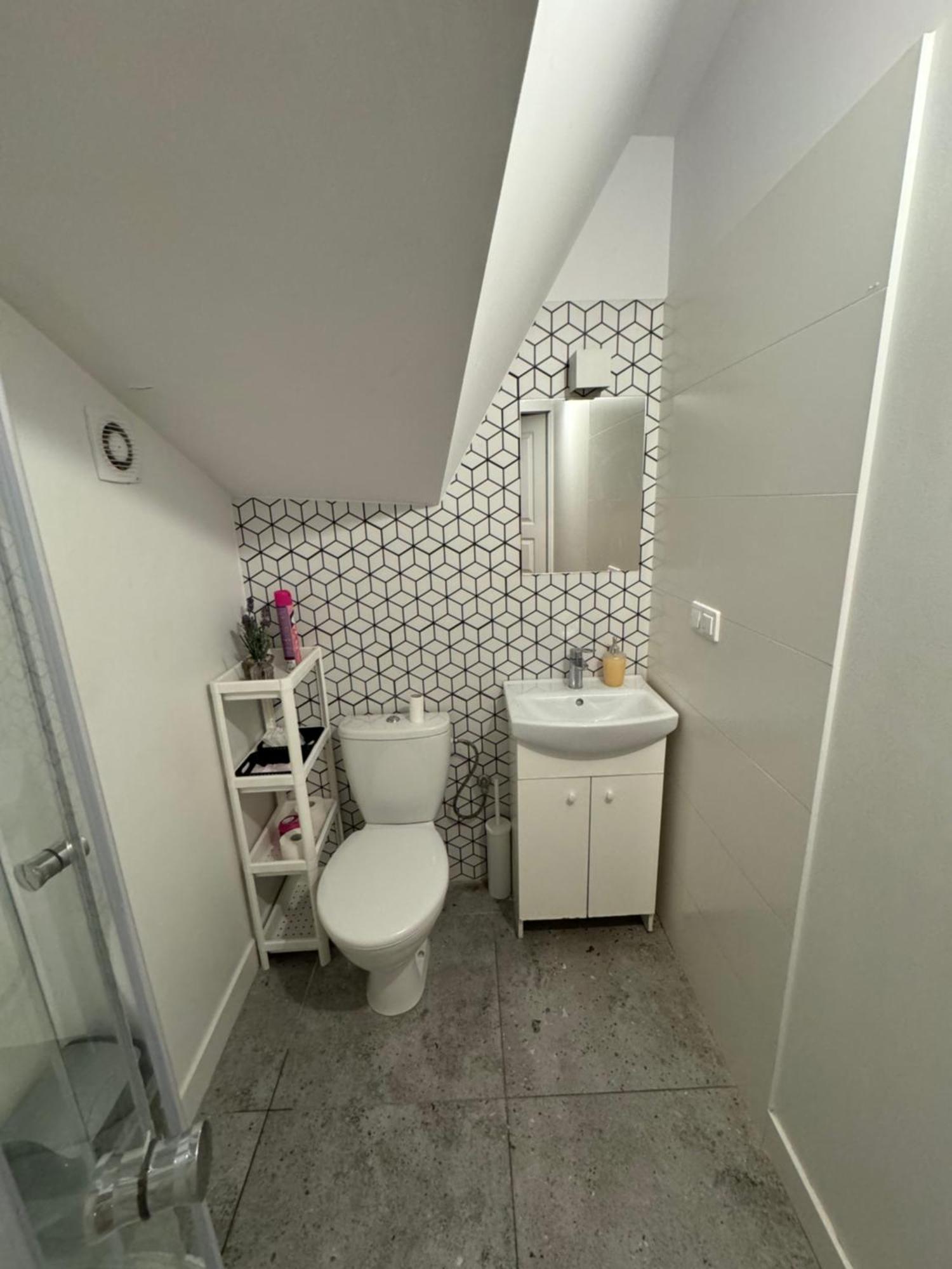 Esa Home Warsaw Ngoại thất bức ảnh