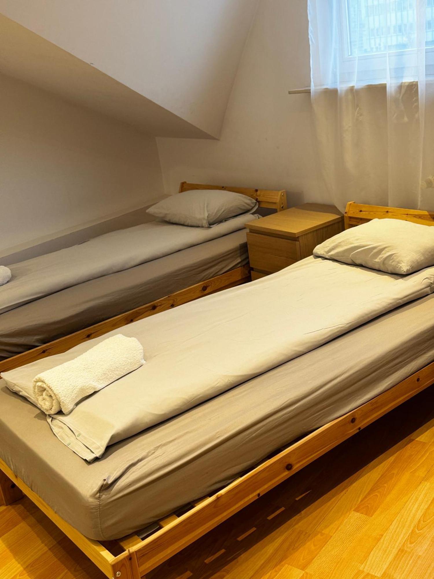 Esa Home Warsaw Ngoại thất bức ảnh